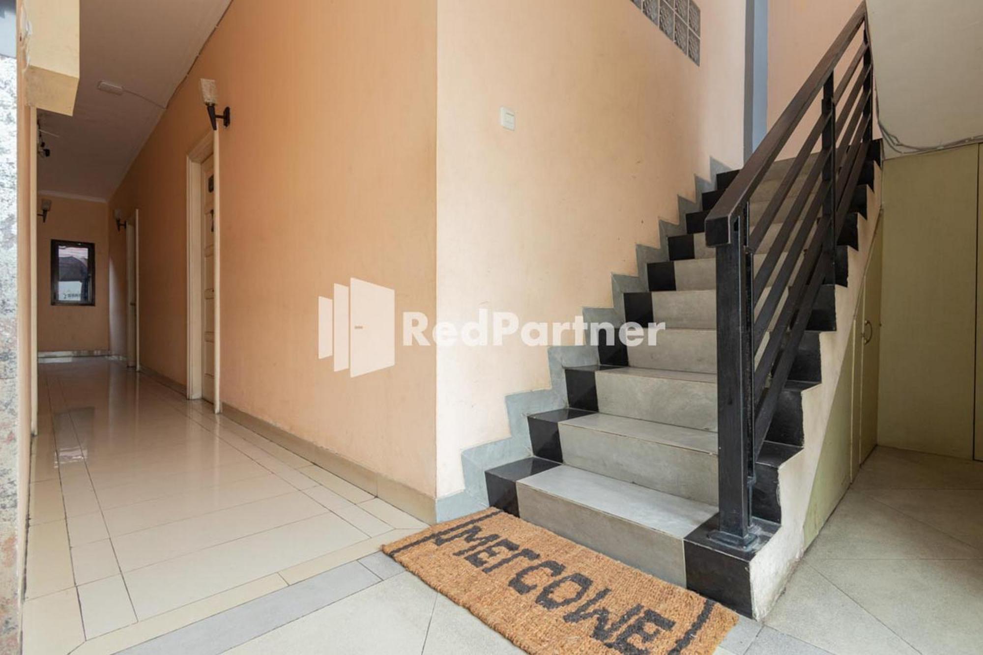 Star Hotel Jaksa Mitra Reddoorz Τζακάρτα Εξωτερικό φωτογραφία