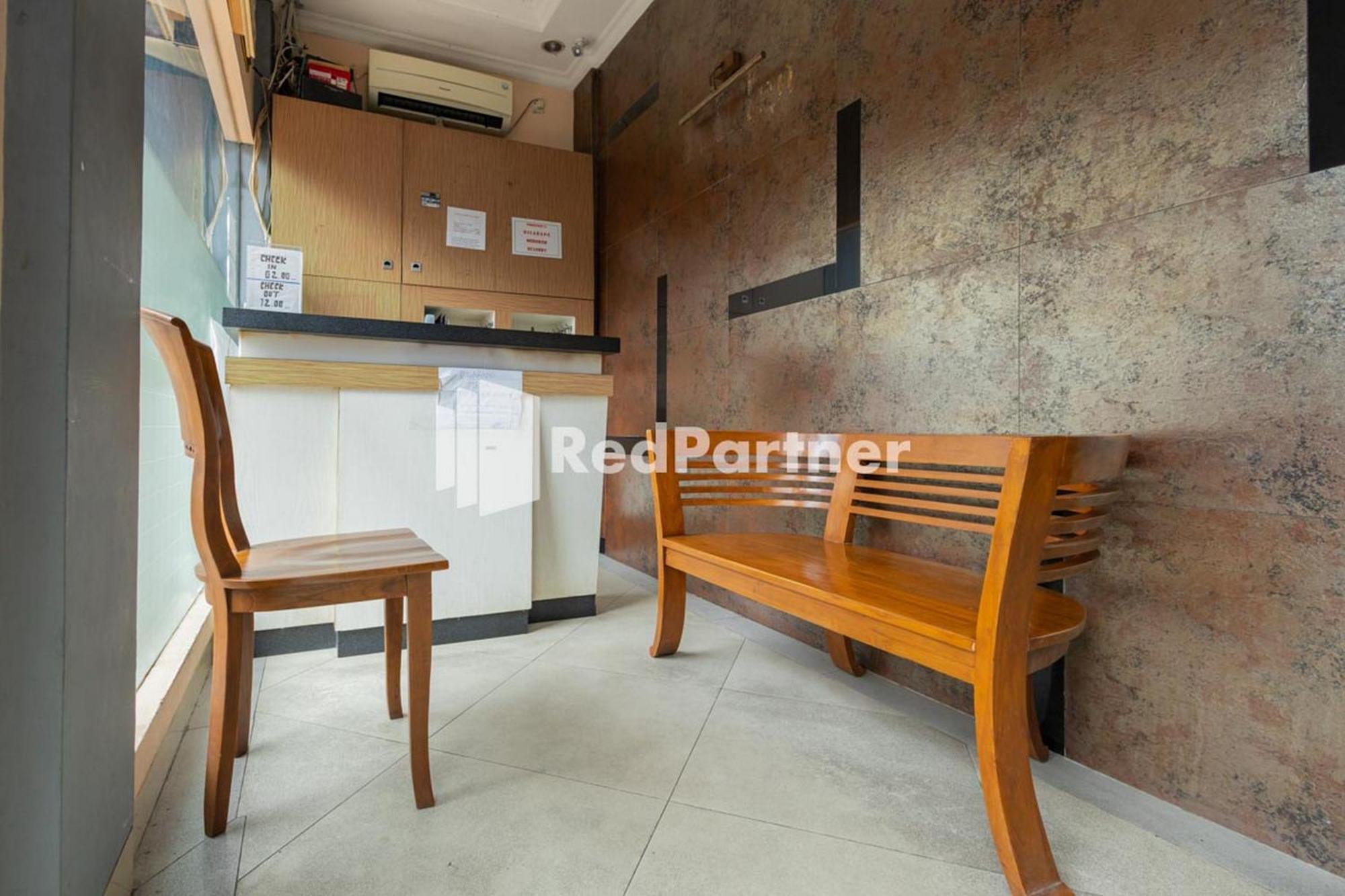 Star Hotel Jaksa Mitra Reddoorz Τζακάρτα Εξωτερικό φωτογραφία