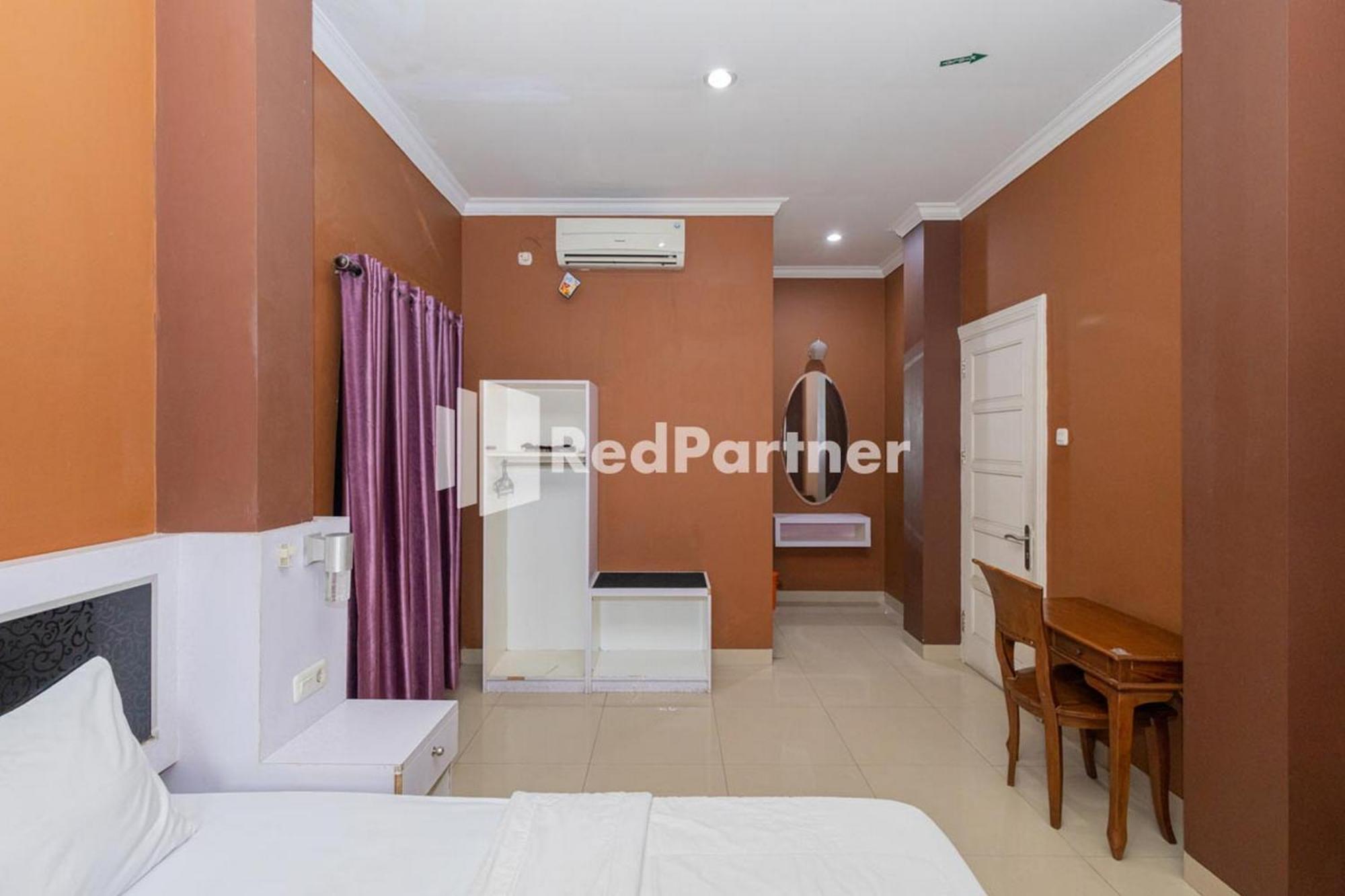 Star Hotel Jaksa Mitra Reddoorz Τζακάρτα Εξωτερικό φωτογραφία